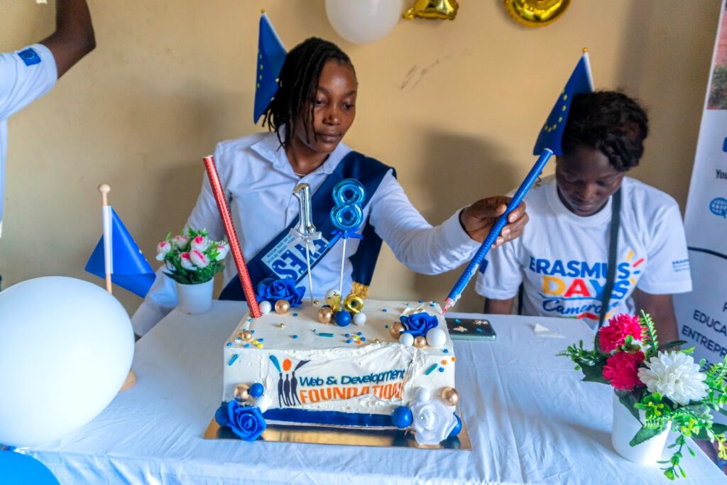 Le gâteau des 18 ans de WebDev Foundation